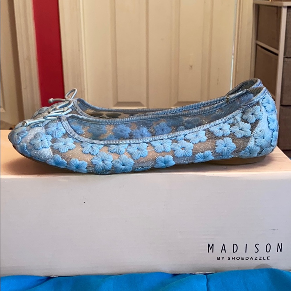 ShoeDazzle Laurie Blue Flats